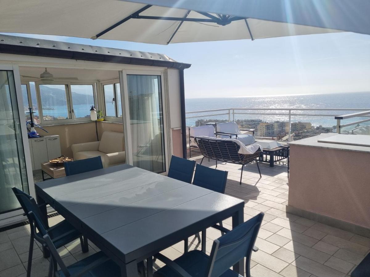 Dernier Etage D'Une Maison Roquebrune-Cap-Martin Kültér fotó